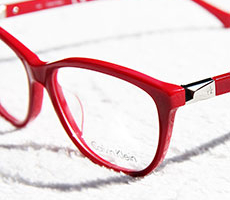 Plastové dioptrické brýle vs. acetátové dioptrické brýle